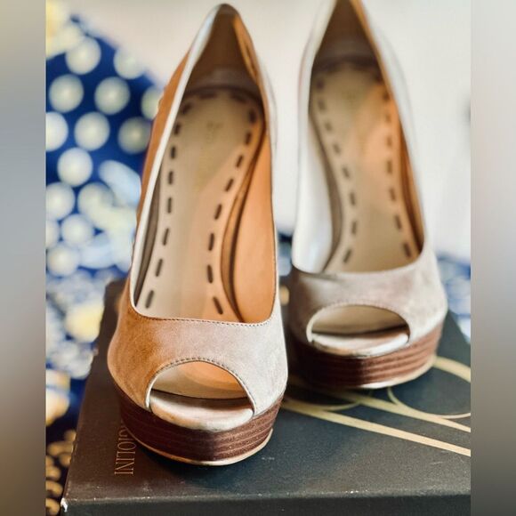 Enzo Angiolini Tan Heels with Peep-Toe Design - Picture 2 of 5